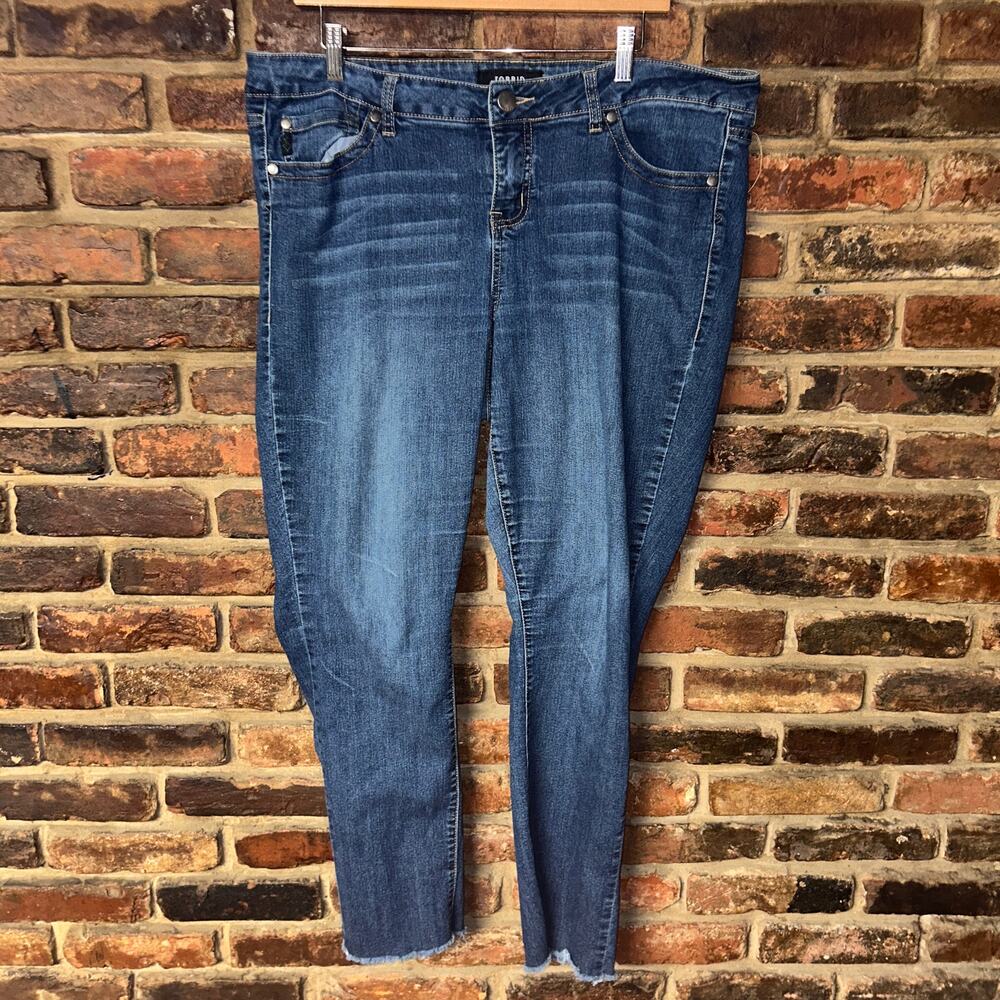 Torrid Dark Wash Blue Denim Raw Hem Skinny Slim Jeans Women's Size 18T Tall 18